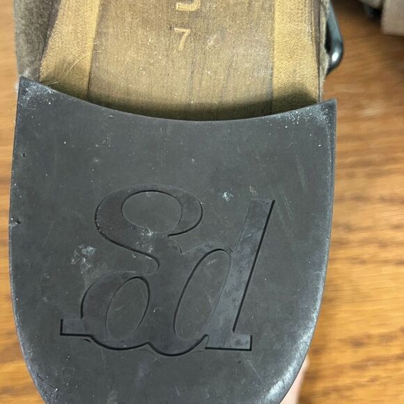 Paul Green Taupe/Gray Suede Buckle Ankle Boots stamped size 7eu or 9.5 us - Picture 7 of 9